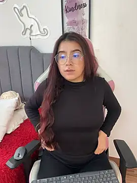 Snapshot of Amy_joones chatting on February 27, 12:27 pm Amy joones online show from February 27, 12:27 pm