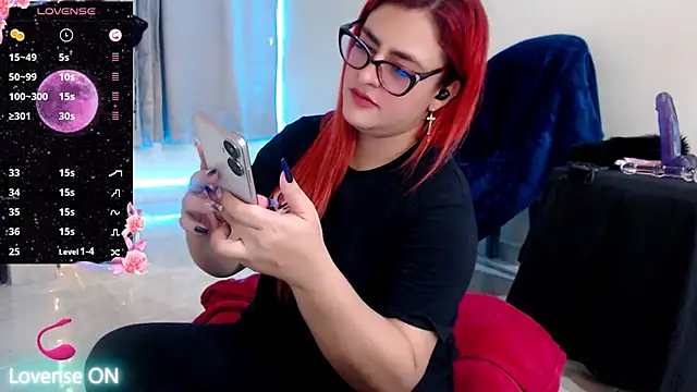 violetaredbitch online show from February 20, 10:48 pm