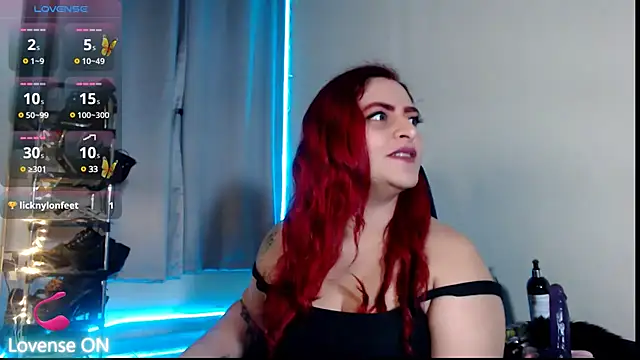 violetaredbitch online show from March 22, 7:15 am