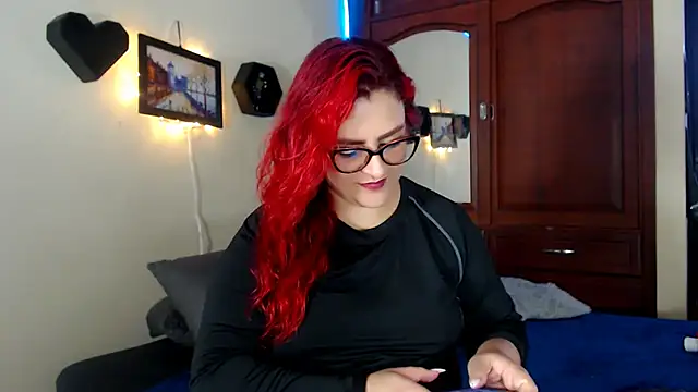 violetaredbitch online show from November 11, 1:11 pm