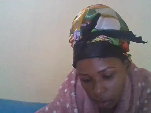 Snapshot of CharlotteDee chatting on October 19, 6:08 pm CharlotteDee online show from October 19, 6:08 pm