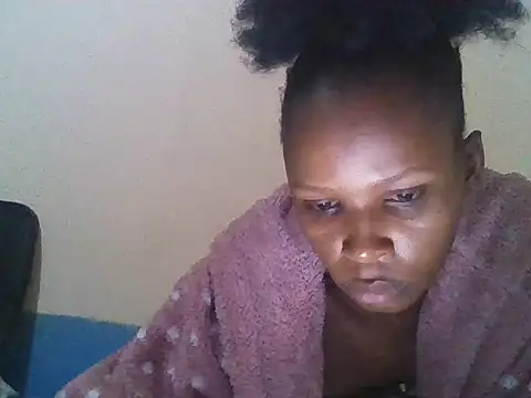 Snapshot of CharlotteDee chatting on October 27, 6:45 pm CharlotteDee online show from October 27, 6:45 pm