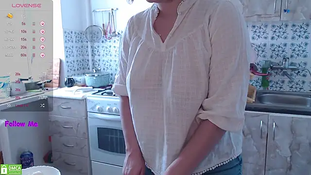 Snapshot of VerySweetKate111 chatting on February 20, 11:32 am VerySweetKate111 online show from February 20, 11:32 am