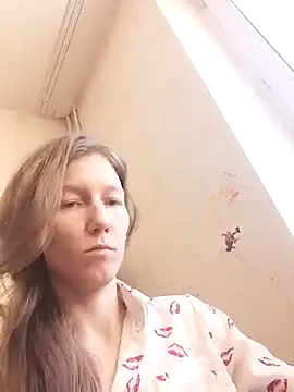 Snapshot of CatFerae chatting on January 17, 10:44 am CatFerae online show from January 17, 10:44 am