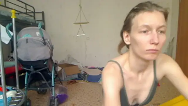 Snapshot of CatFerae chatting on February 4, 4:59 am CatFerae online show from February 4, 4:59 am