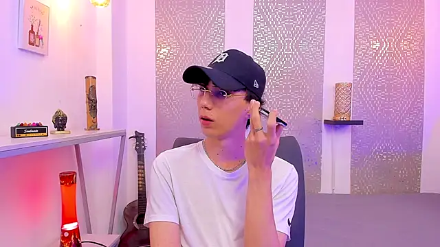 Nikolay Gregori online show from December 18, 4:29 am