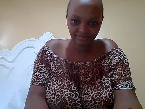 Snapshot of Sexxy-Shie chatting on June 29, 9:48 am Sexxy-Shie online show from June 29, 9:48 am