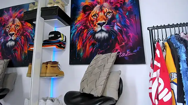 Snapshot of Pantera_black_21 chatting on October 20, 1:55 pm Pantera black 21 online show from October 20, 1:55 pm