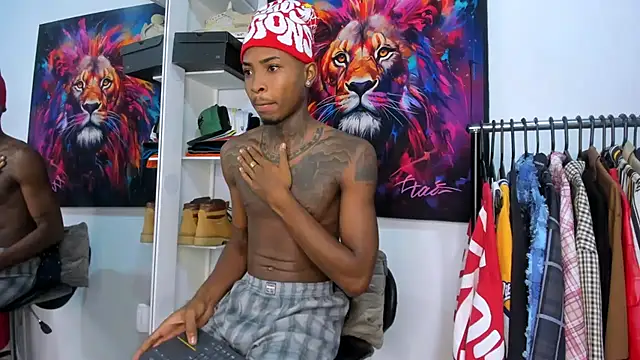 Snapshot of Pantera_black_21 chatting on October 27, 8:29 am Pantera black 21 online show from October 27, 8:29 am