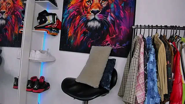 Snapshot of Pantera_black_21 chatting on November 20, 3:01 pm Pantera black 21 online show from November 20, 3:01 pm