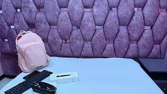 AlaSmith online show from February 10, 1:32 am