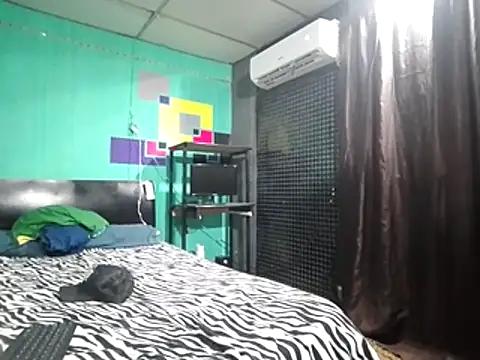 Snapshot of xxxxhotxoxo chatting on January 17, 6:33 pm xxxxhotxoxo online show from January 17, 6:33 pm