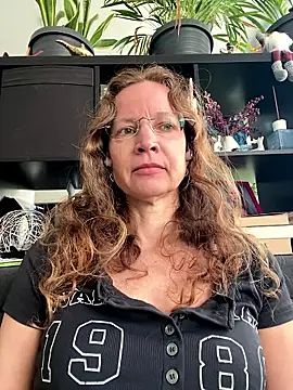 AnnikaRose online show from March 13, 6:42 am