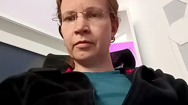 AnnikaRose online show from March 21, 10:42 am