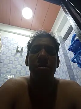 Snapshot of Elvergon3456 chatting on February 24, 8:17 am Elvergon3456 online show from February 24, 8:17 am