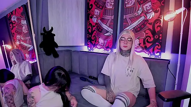 JadeyKhada online show from March 29, 9:37 pm