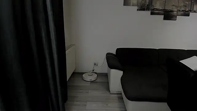 Snapshot of Richarddarell1 chatting on February 1, 6:01 am Richarddarell1 online show from February 1, 6:01 am