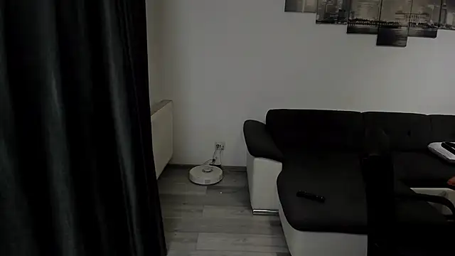 Snapshot of Richarddarell1 chatting on February 6, 6:29 am Richarddarell1 online show from February 6, 6:29 am