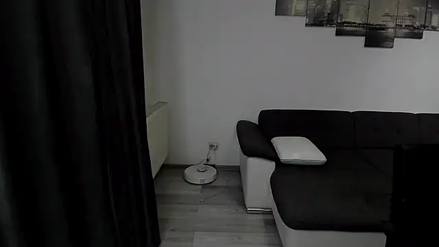 Snapshot of Richarddarell1 chatting on February 13, 7:26 am Richarddarell1 online show from February 13, 7:26 am