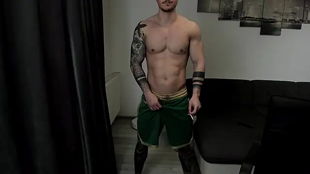 Snapshot of Richarddarell1 chatting on February 22, 6:35 am Richarddarell1 online show from February 22, 6:35 am