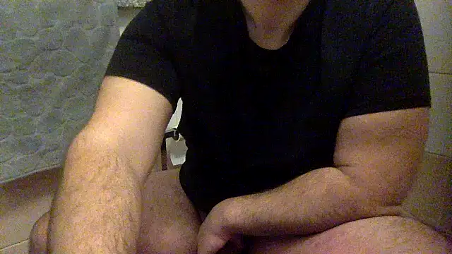 Snapshot of Gladiator_3 chatting on December 14, 12:44 pm Gladiator 3 online show from December 14, 12:44 pm