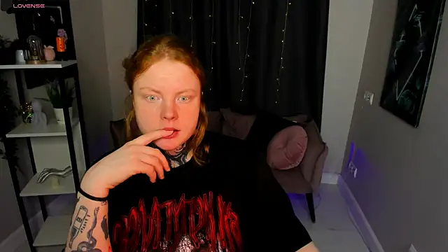 Snapshot of Cassie_xKiss chatting on November 15, 8:49 pm Cassie xKiss online show from November 15, 8:49 pm