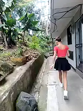 Snapshot of Rob_and_lizzy chatting on December 11, 8:50 pm Rob and lizzy online show from December 11, 8:50 pm