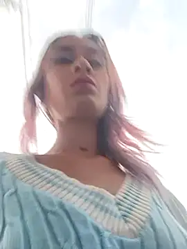 Snapshot of Rob_and_lizzy chatting on January 20, 11:24 am Rob and lizzy online show from January 20, 11:24 am