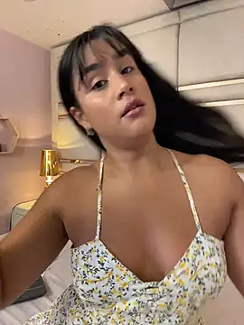 bonniekim  online show from November 9, 5:00 pm