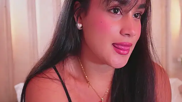 bonniekim  online show from December 20, 9:22 pm