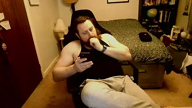 Hairy Guy30 online show from January 16, 10:36 pm