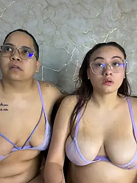 Snapshot of naughtylesbians__ chatting on June 8, 1:50 am naughtylesbians online show from June 8, 1:50 am
