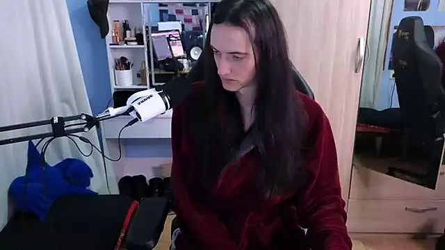 Snapshot of MemiKouki chatting on January 19, 2:17 pm MemiKouki online show from January 19, 2:17 pm