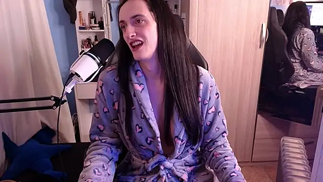 Snapshot of MemiKouki chatting on March 18, 11:42 pm MemiKouki online show from March 18, 11:42 pm