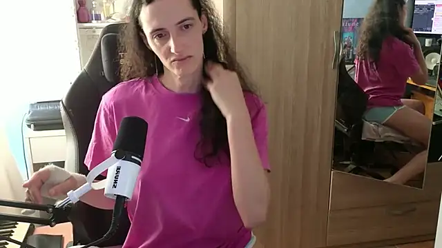 MemiKouki online show from April 29, 10:30 am