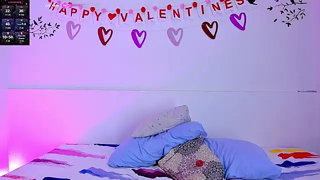 Snapshot of ayheleensexygirl1 chatting on February 13, 8:05 pm ayheleensexygirl1 online show from February 13, 8:05 pm