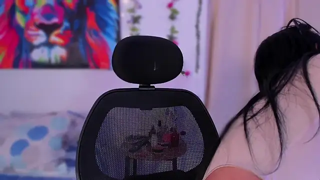 Snapshot of BellaHarllow chatting on December 5, 2:20 am BellaHarllow online show from December 5, 2:20 am