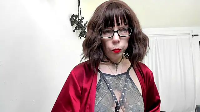 Snapshot of SaraDesirexo chatting on December 30, 1:37 am SaraDesirexo online show from December 30, 1:37 am