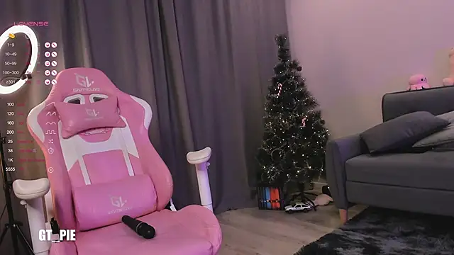 AnnaTrueno online show from December 27, 1:00 am