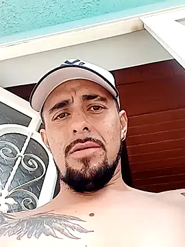 Snapshot of fire_menxxx001 chatting on January 26, 3:36 pm fire menxxx001 online show from January 26, 3:36 pm