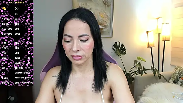 veronika naughty online show from March 27, 3:45 pm