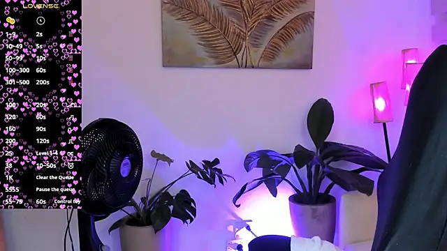 veronika naughty online show from April 13, 2:55 pm