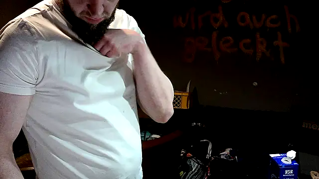 Snapshot of donhulio482 chatting on March 11, 11:59 pm donhulio482 online show from March 11, 11:59 pm