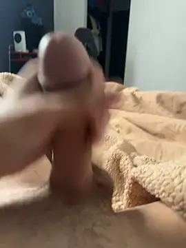 Snapshot of TheDonk17 chatting on December 2, 7:53 pm TheDonk17 online show from December 2, 7:53 pm