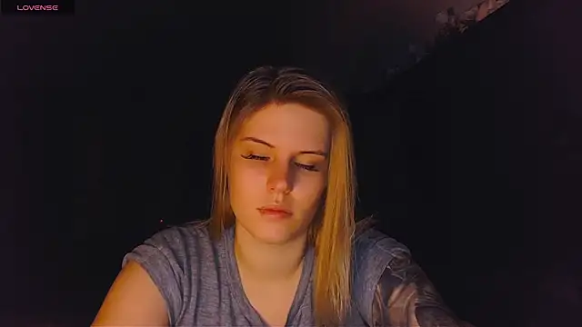 Snapshot of VoluptuousDreams chatting on February 28, 4:53 pm VoluptuousDreams online show from February 28, 4:53 pm