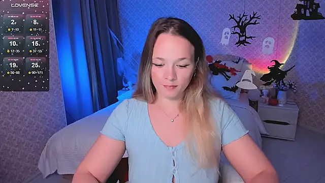 Snapshot of SherillBrill chatting on October 29, 7:54 am SherillBrill online show from October 29, 7:54 am