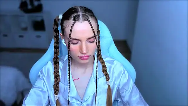 Snapshot of StellaLawless chatting on October 8, 8:28 pm StellaLawless online show from October 8, 8:28 pm