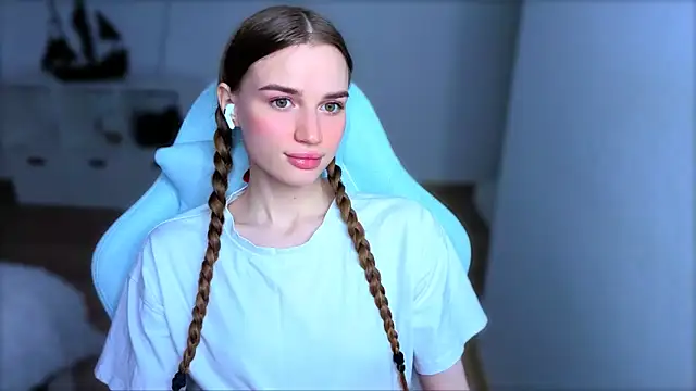 Snapshot of StellaLawless chatting on October 16, 12:28 pm StellaLawless online show from October 16, 12:28 pm