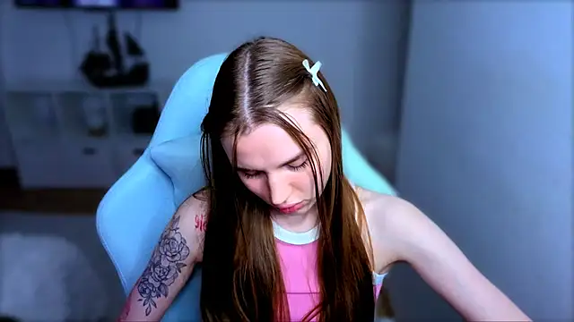 Snapshot of StellaLawless chatting on October 31, 12:55 am StellaLawless online show from October 31, 12:55 am