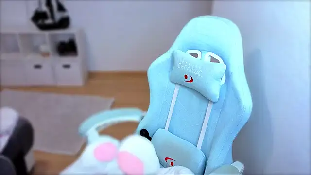 Snapshot of StellaLawless chatting on November 2, 7:27 pm StellaLawless online show from November 2, 7:27 pm